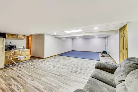 Other - 1660 Lin Lor Ct, Elgin, IL 60123 photo 4 of 9