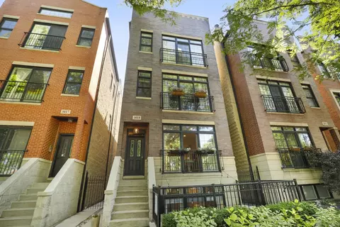 3015 N Damen Ave #1, Chicago, IL 60618