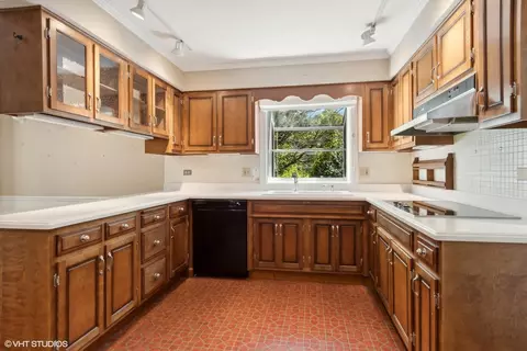 113 Surrey Ln, Burr Ridge, IL 60527 photo 7