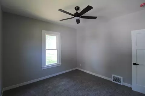 Bedroom - 556 S Evergreen Ave, Kankakee, IL 60901 photo 1 of 8