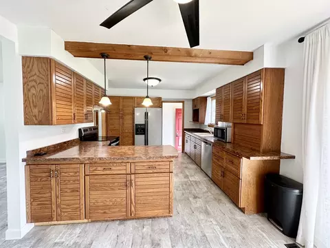 Kitchen - 980 Deborah Ave, Elgin, IL 60123 photo 3 of 6