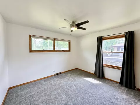 Bedroom - 980 Deborah Ave, Elgin, IL 60123 photo 3 of 6