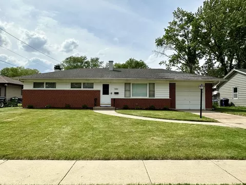 980 Deborah Ave, Elgin, IL 60123