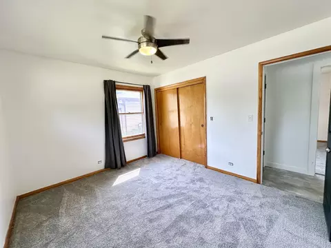 Bedroom - 980 Deborah Ave, Elgin, IL 60123 photo 4 of 6
