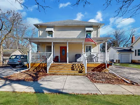 312 S Van Buren St, Batavia, IL 60510