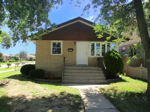 8201 Austin Ave, Burbank, IL 60459