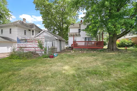 Exterior - 306 E Cherry St, Watseka, IL 60970 photo 4 of 4