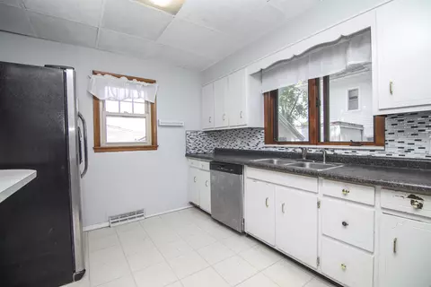 Kitchen - 306 E Cherry St, Watseka, IL 60970 photo 1 of 2