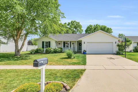 3203 Florence Dr, Champaign, IL 61822