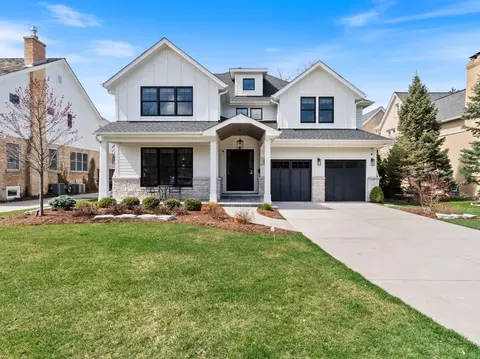 716 Wisner St, Park Ridge, IL 60068