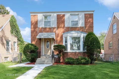 3905 Adams St, Bellwood, IL 60104