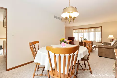 Dining - 24837 W Crabtree Ln, Ingleside, IL 60041 photo 2 of 3