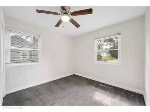 Bedroom - 1120 Grant St, Wheaton, IL 60189 photo 1 of 3