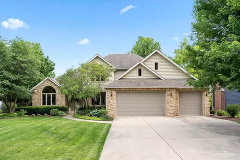 1008 Forest Trl, Sugar Grove, IL 60554
