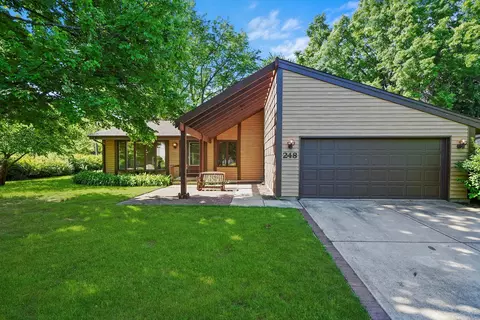 248 Harvard Ln, Bloomingdale, IL 60108