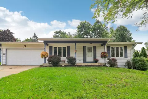 1014 Chesterfield Ct, Mchenry, IL 60050