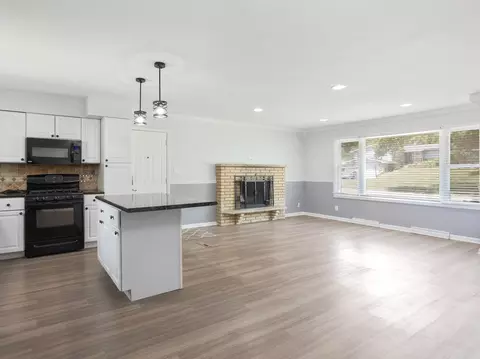 27 E James Way, Cary, IL 60013 photo 10