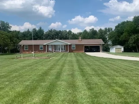1360 County Road 2800 Rd N, Rantoul, IL 61866