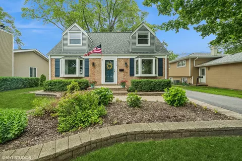 315 S Greenwood Ave, Palatine, IL 60074