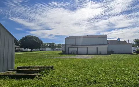 306 E Broadway St, Ogden, IL 61859