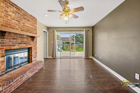 3205 W Bretons Dr, Mchenry, IL 60050 photo 2