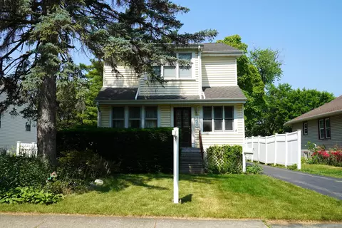 320 S Michigan Ave, Villa Park, IL 60181