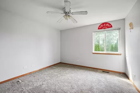 Bedroom - 6305 Clifton Ct, Plainfield, IL 60586 photo 5 of 6