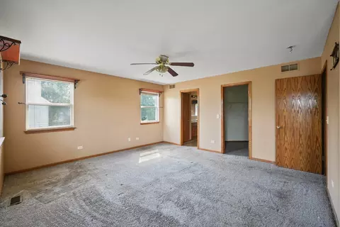 Bedroom - 6305 Clifton Ct, Plainfield, IL 60586 photo 1 of 6