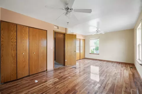 Bedroom - 6305 Clifton Ct, Plainfield, IL 60586 photo 3 of 6