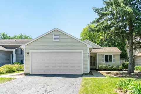 2451 Hedge Row Dr, Aurora, IL 60502