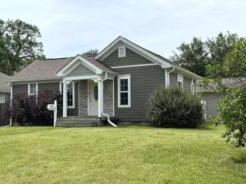 501 Gentleman Rd, Ottawa, IL 61350