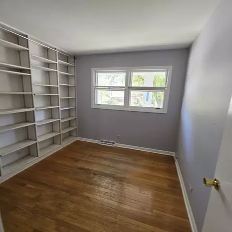 Bedroom - 400 E Allison St, Elmhurst, IL 60126 photo 2 of 3