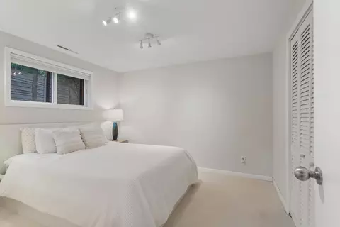 Bedroom - 6 Willowbrook Ct, Champaign, IL 61820 photo 5 of 9