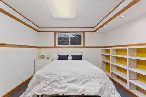 Bedroom - 6 Willowbrook Ct, Champaign, IL 61820 photo 8 of 9