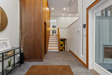 Entry Way - 6 Willowbrook Ct, Champaign, IL 61820 photo 3 of 7