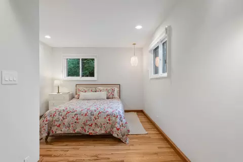 Bedroom - 6 Willowbrook Ct, Champaign, IL 61820 photo 3 of 9