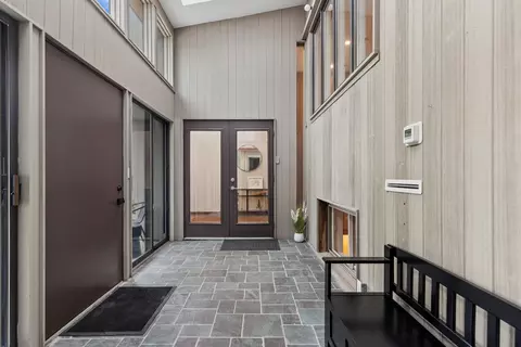 Entry Way - 6 Willowbrook Ct, Champaign, IL 61820 photo 1 of 7