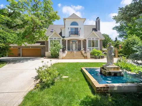 513 W Edgewood Rd, Lombard, IL 60148