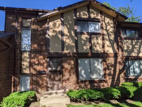 1 S S149 S Radford Ln S, Villa Park, IL 60181