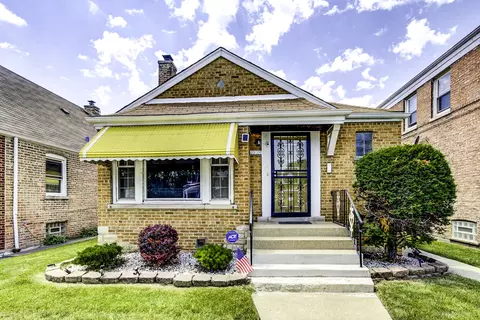 10018 S King Dr, Chicago, IL 60628