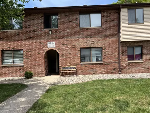 1306 Christopher Cir #1306, Urbana, IL 61802