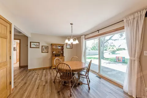 Dining - 935 Harrison Ln, Hoffman Estates, IL 60192 photo 1 of 2