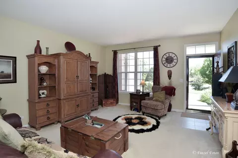 4252 Savoy Ln, Mchenry, IL 60050 photo 3