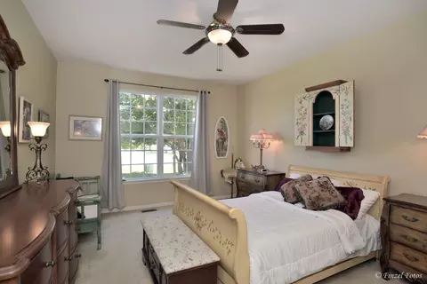 4252 Savoy Ln, Mchenry, IL 60050 photo 7