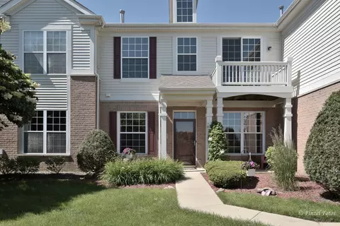 4252 Savoy Ln, Mchenry, IL 60050