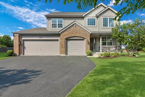 314 W Savoy Dr, Round Lake, IL 60073