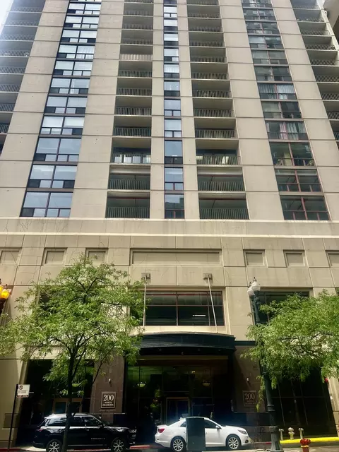 200 N Dearborn St #4107, Chicago, IL 60601