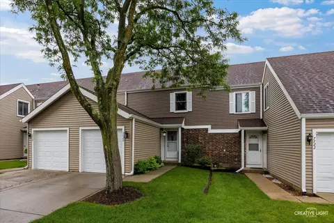 7720 Bolton Way #7720, Hanover Park, IL 60133
