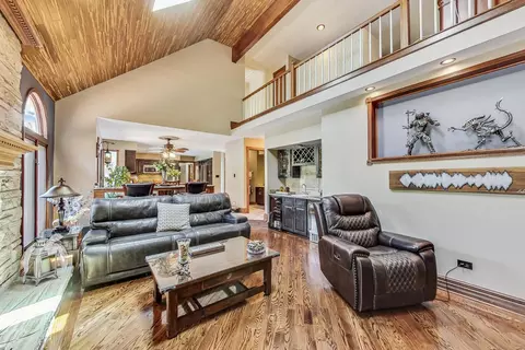 Living - Undisclosed, Algonquin, IL 60102 photo 2 of 3