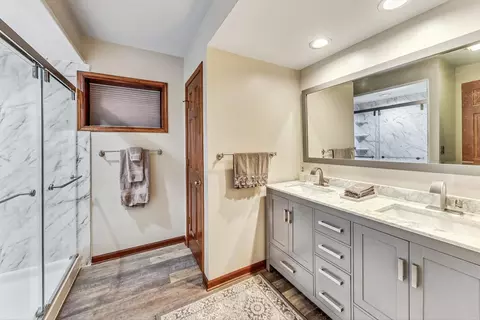 Bath - Undisclosed, Algonquin, IL 60102 photo 5 of 6